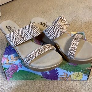 Island 🌴 Elastic Slide shoes